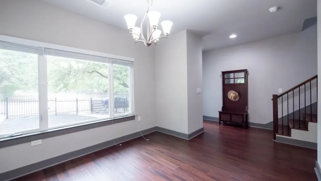 2009 Uphill Lane Austin TX 78741