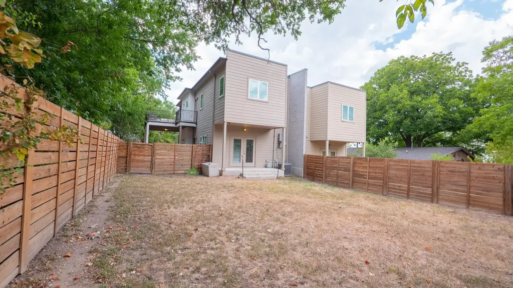 2009 Uphill Lane Austin TX 78741