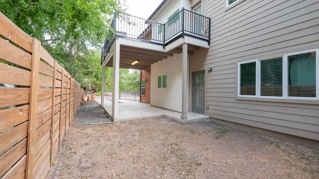 2009 Uphill Lane Austin TX 78741