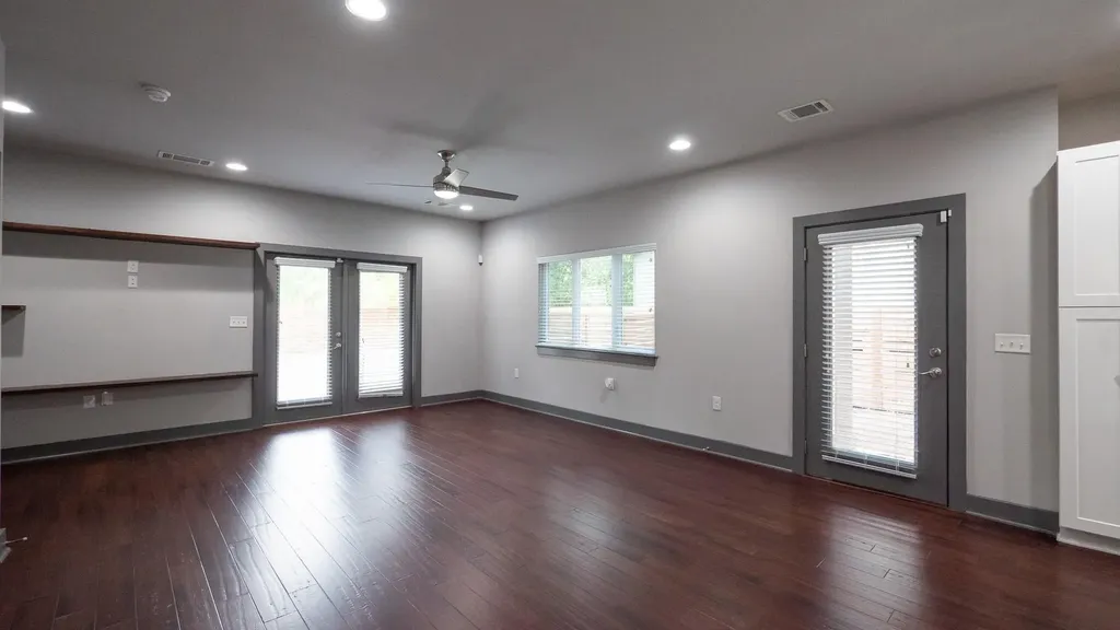 2009 Uphill Lane Austin TX 78741