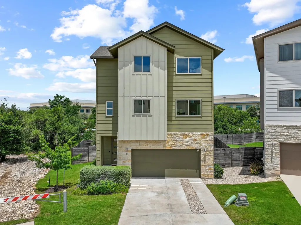 Austin TX, 5315 La Crosse Avenue, Unit 11