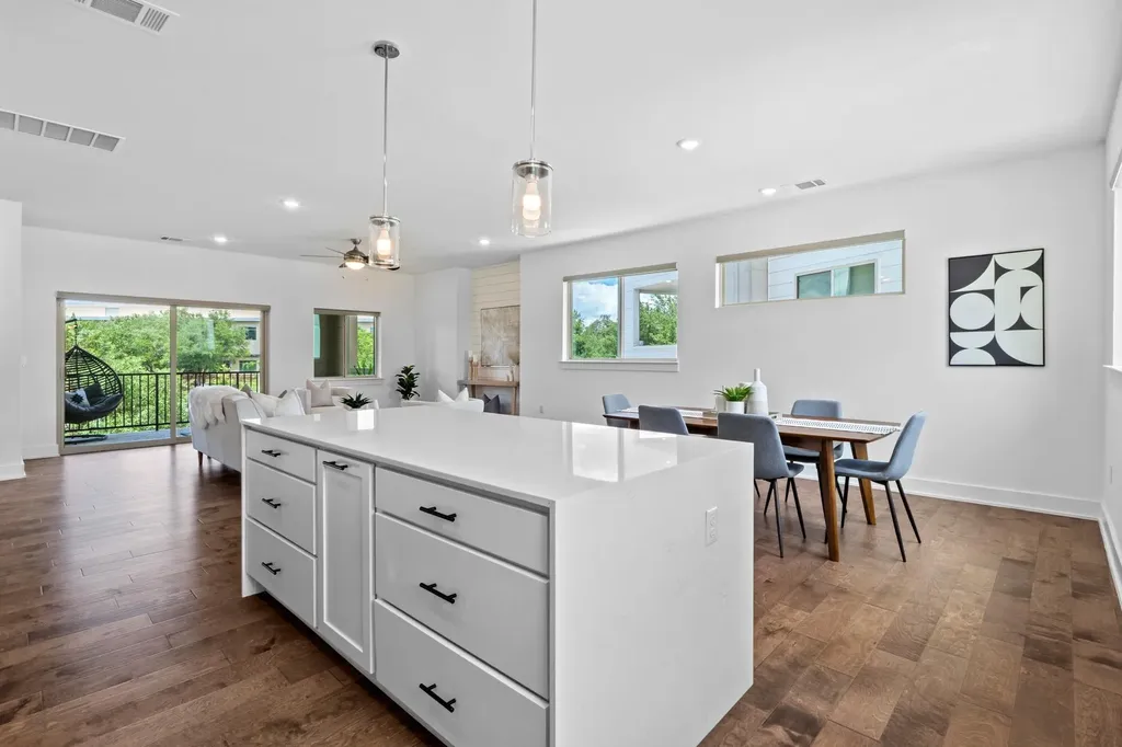 5315 La Crosse Avenue Austin TX 78739
