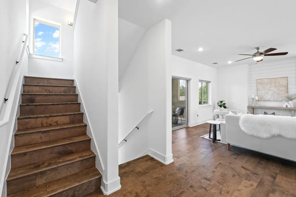 5315 La Crosse Avenue Austin TX 78739