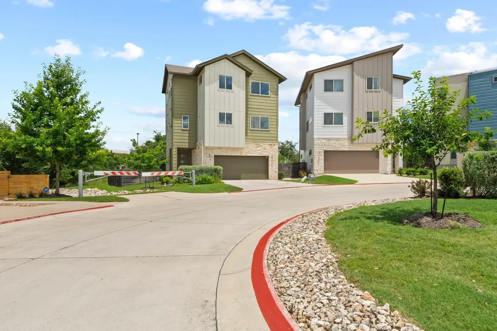 5315 La Crosse Avenue Austin TX 78739