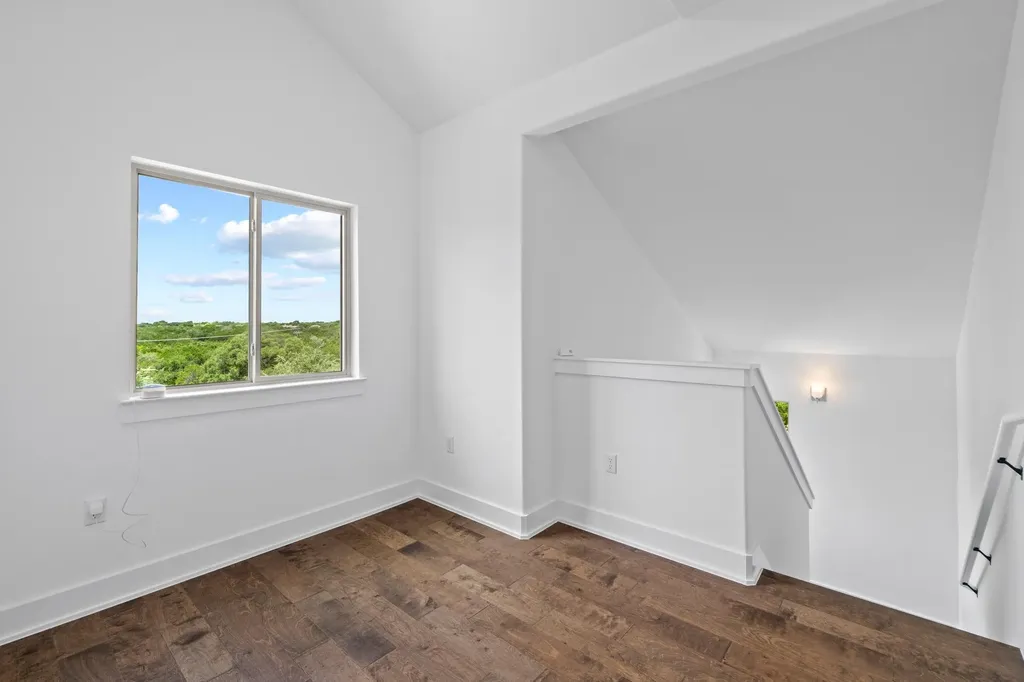 5315 La Crosse Avenue Austin TX 78739