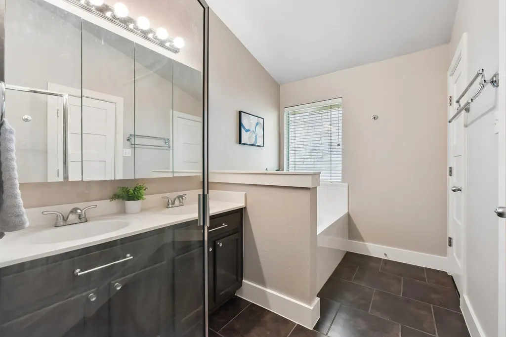 5815 Lomita Verde Circle Austin TX 78749
