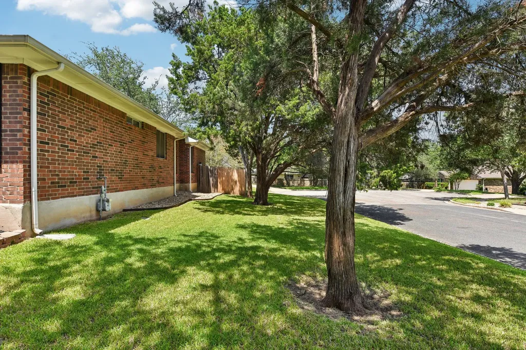 5815 Lomita Verde Circle Austin TX 78749