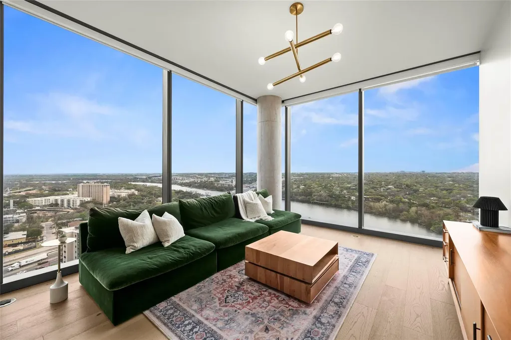 44 East Avenue Austin TX 78701