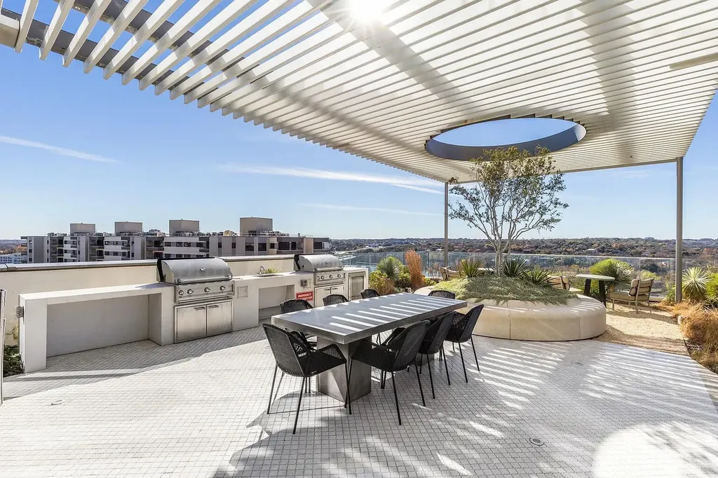 44 East Avenue Austin TX 78701