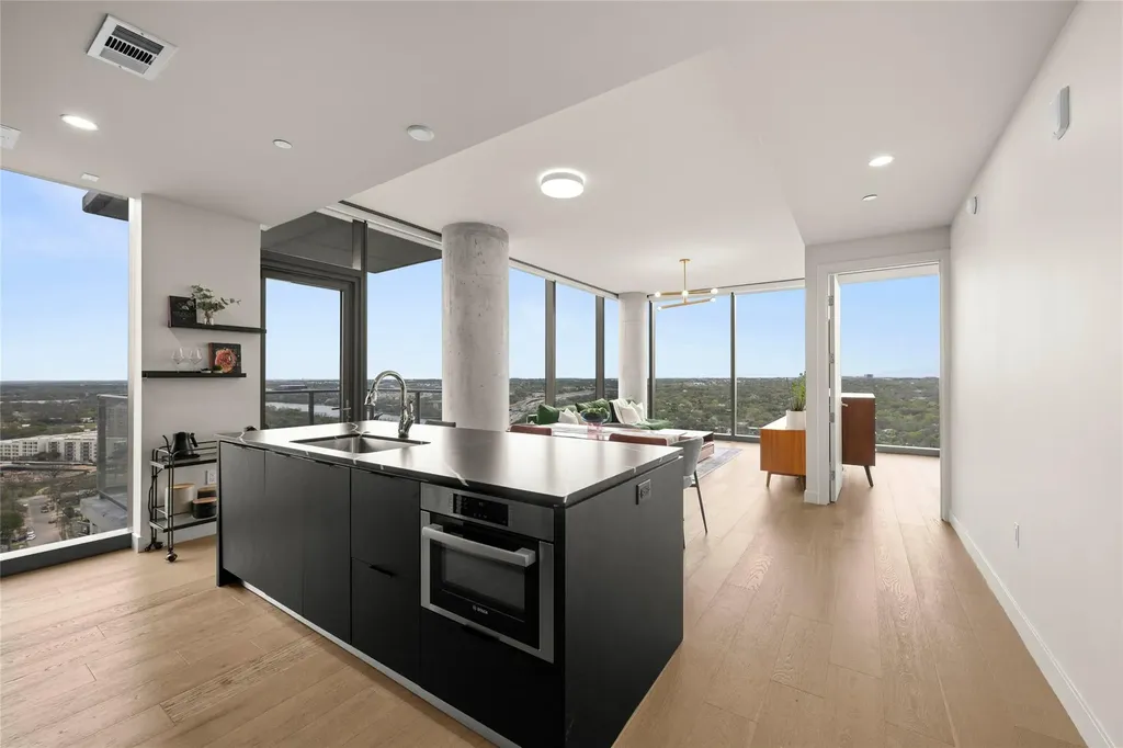 44 East Avenue Austin TX 78701