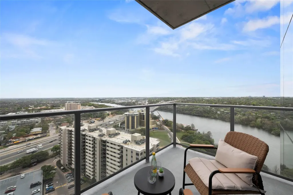 44 East Avenue Austin TX 78701