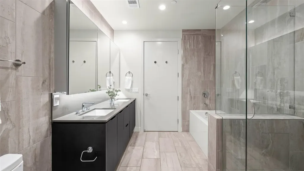 44 East Avenue Austin TX 78701