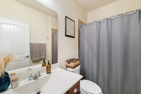 6905 Vail Ridge Street Austin TX 78744