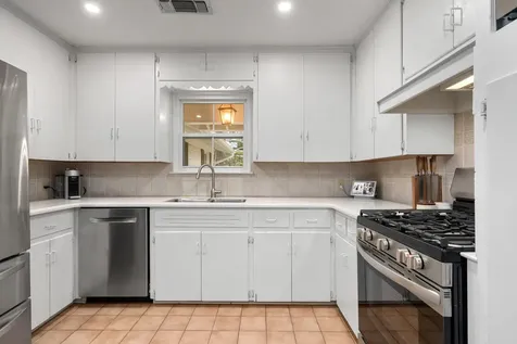 1804 Raleigh Avenue Austin TX 78703