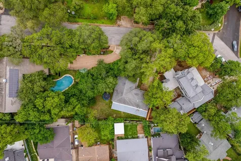 1804 Raleigh Avenue Austin TX 78703