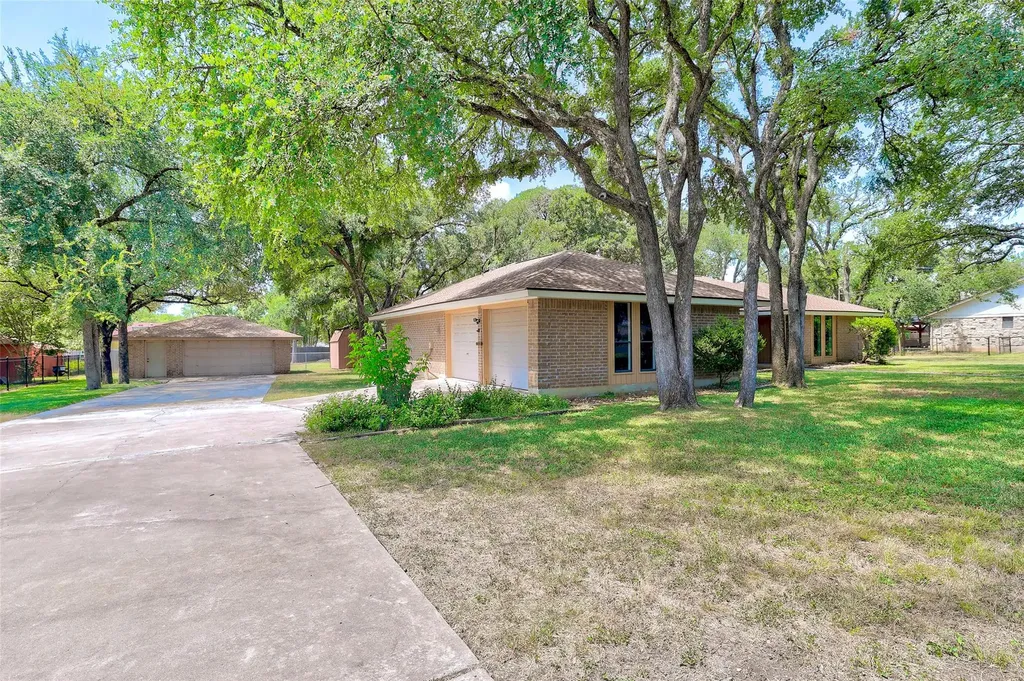307 Las Plumas Drive Georgetown TX 78628