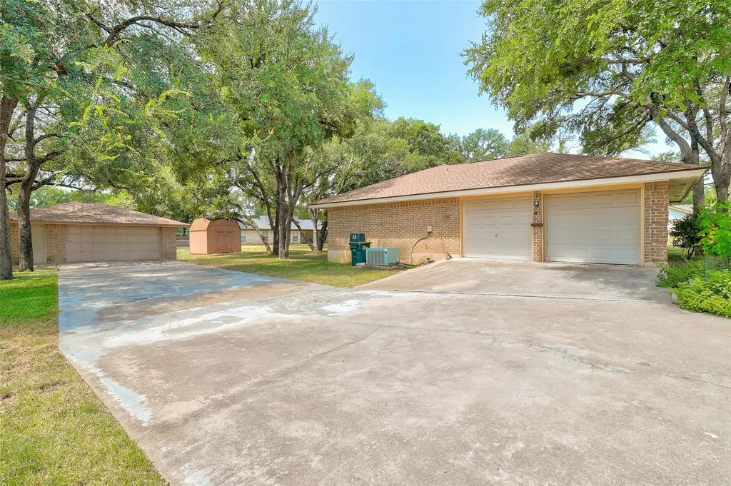307 Las Plumas Drive Georgetown TX 78628