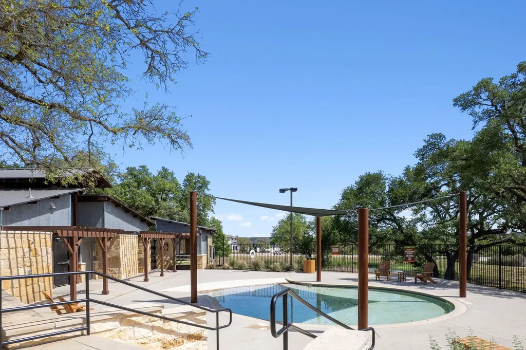 306 Bridge Water Loop Dripping Springs TX 78620