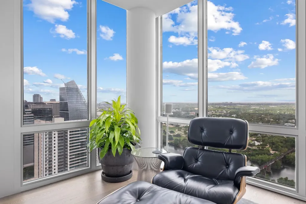 300 Bowie Street Austin TX 78703