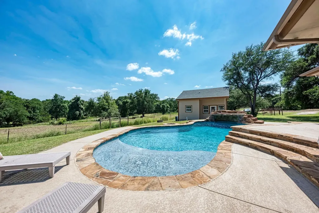 480 Mustang Mesa Liberty Hill TX 78642