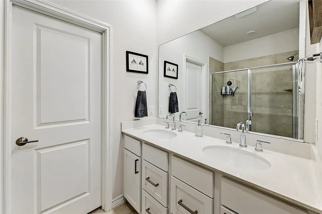 761 Long Run Liberty Hill TX 78642
