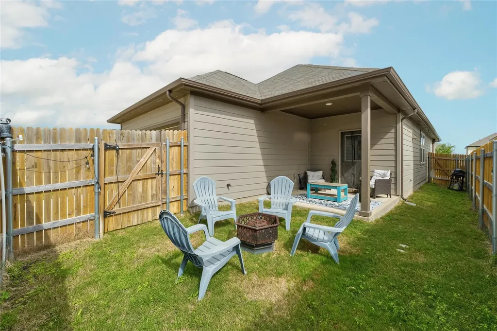 761 Long Run Liberty Hill TX 78642