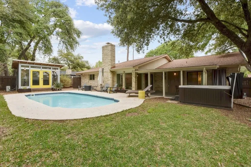 4707 Trail Crest Circle Austin TX 78735