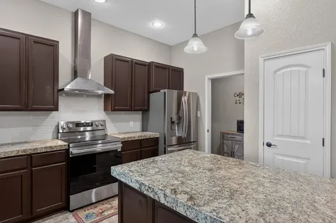 212 Knights Row Cottonwood Shores TX 78657