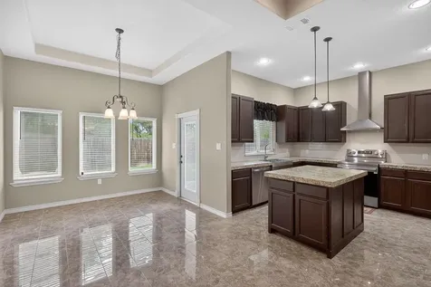 212 Knights Row Cottonwood Shores TX 78657