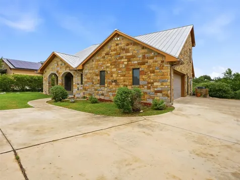 1252 Merlot New Braunfels TX 78132