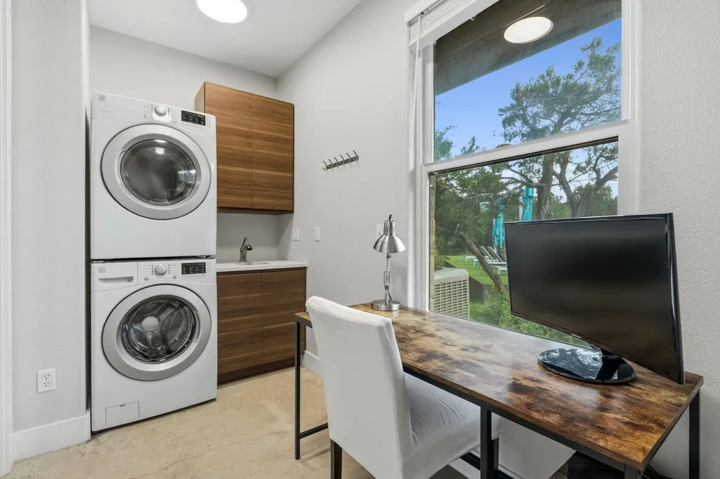 11778 Rim Rock Trail Austin TX 78737