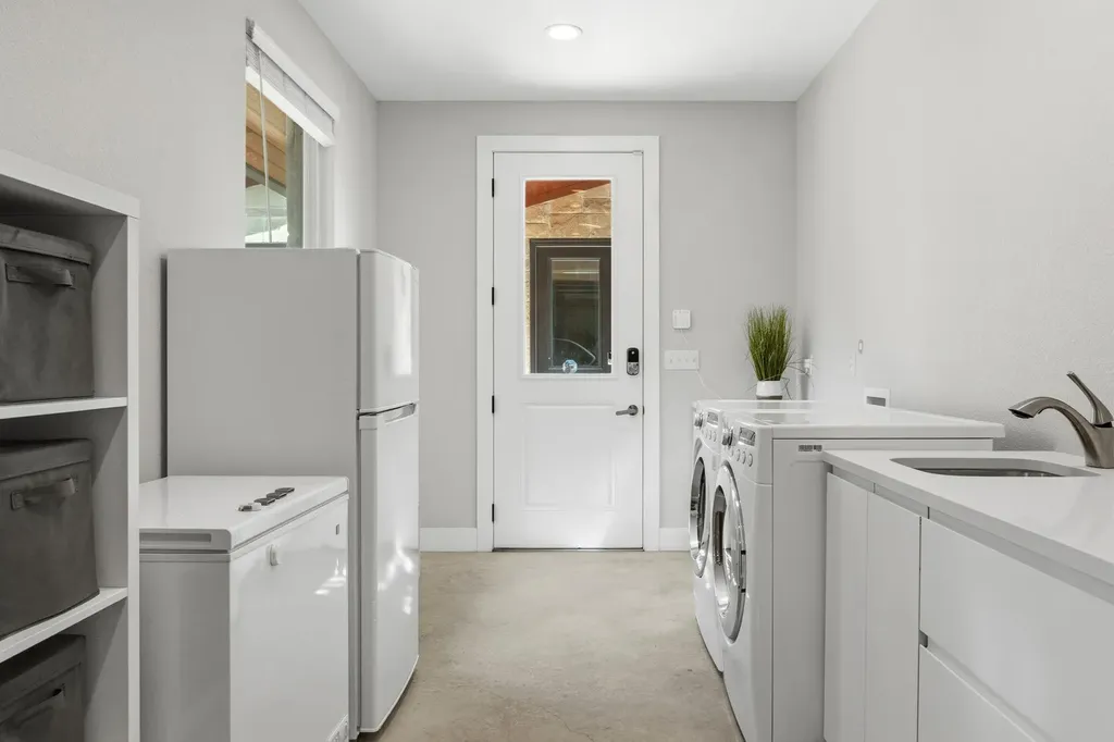 11778 Rim Rock Trail Austin TX 78737