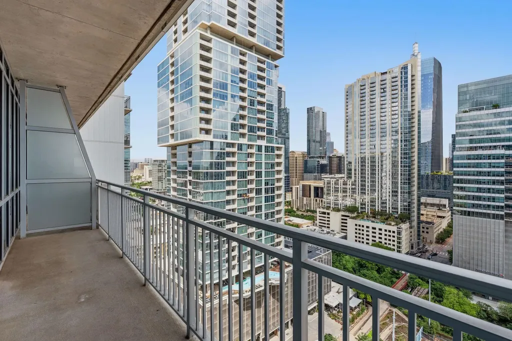 222 West Avenue Austin TX 78701