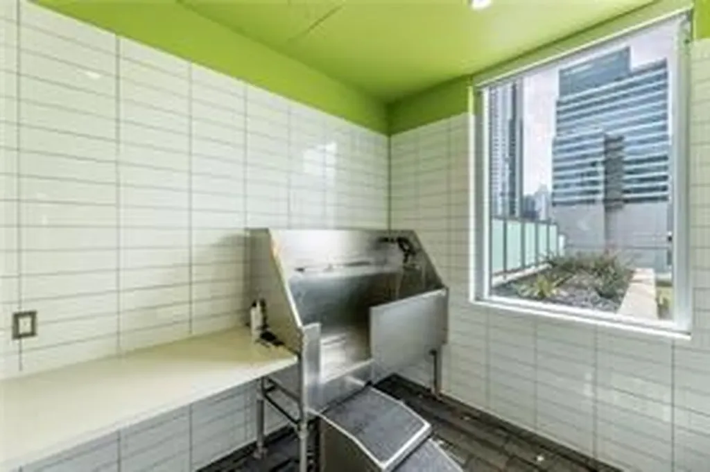 222 West Avenue Austin TX 78701