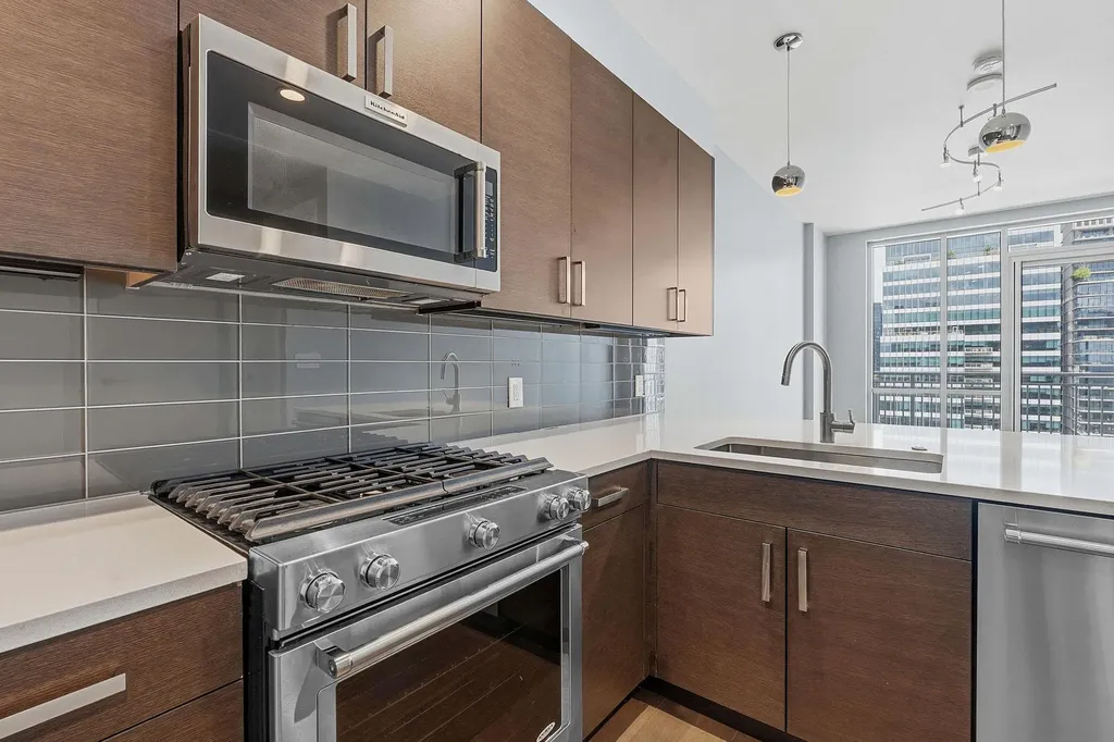 222 West Avenue Austin TX 78701