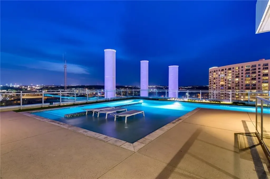 222 West Avenue Austin TX 78701