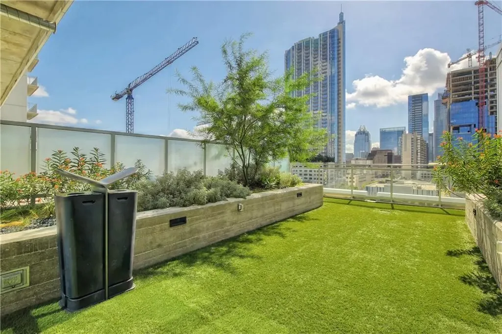 222 West Avenue Austin TX 78701