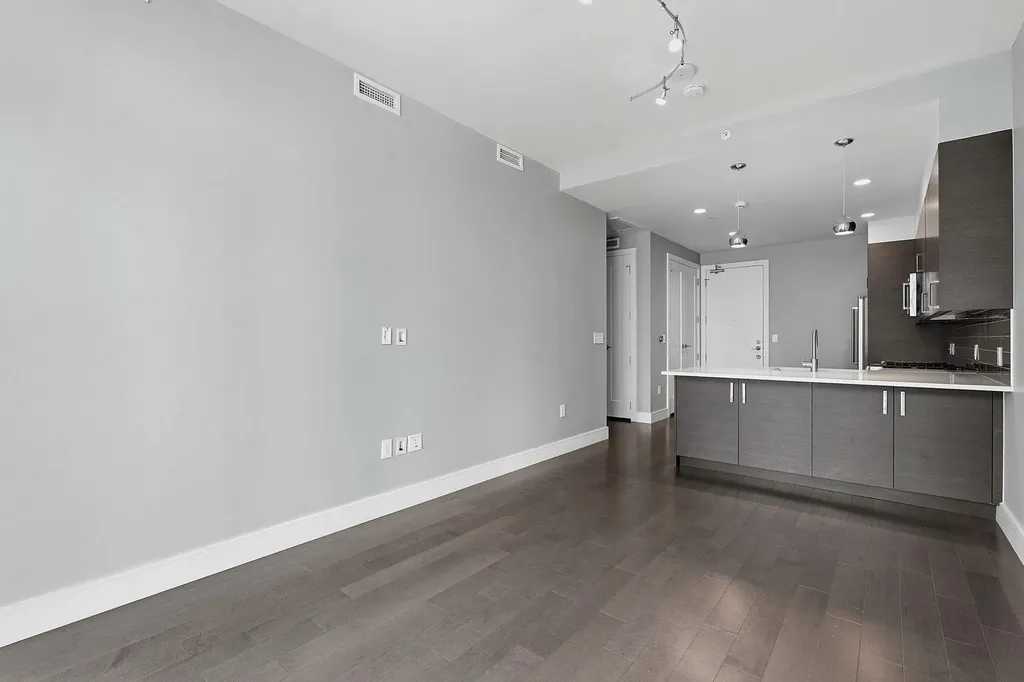 222 West Avenue Austin TX 78701