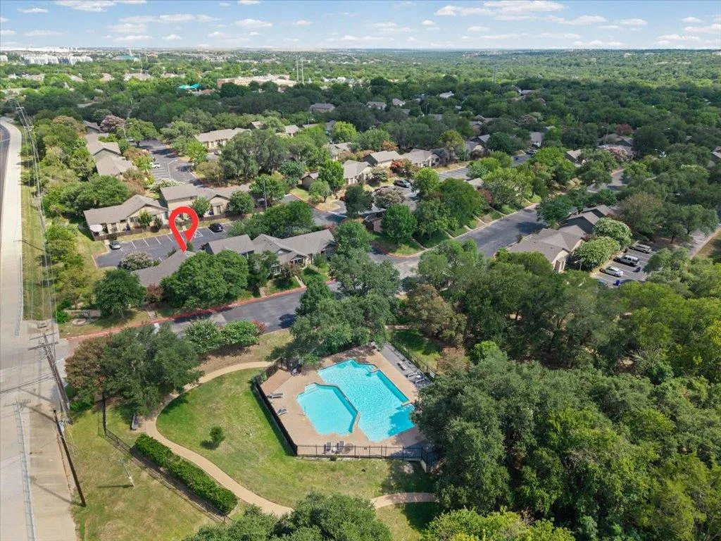 1015 E Yager Lane Austin TX 78753