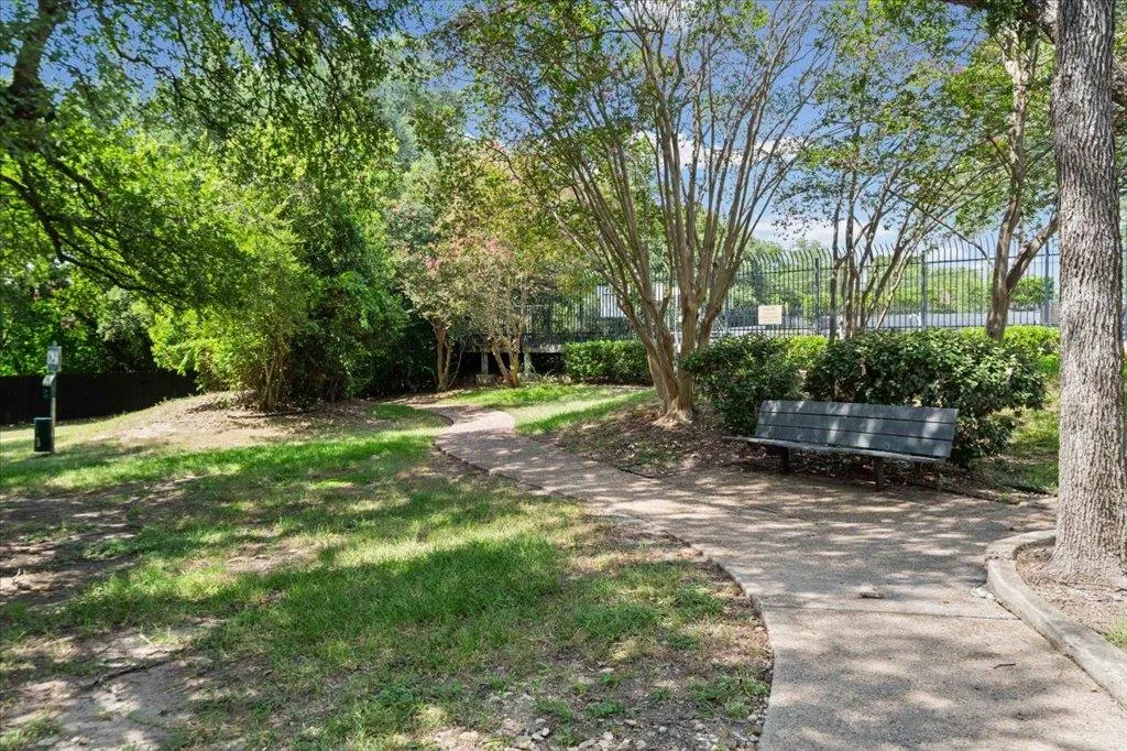 1015 E Yager Lane Austin TX 78753