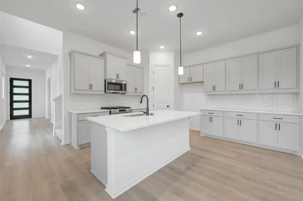 564 Darley Oak Drive Dripping Springs TX 78620