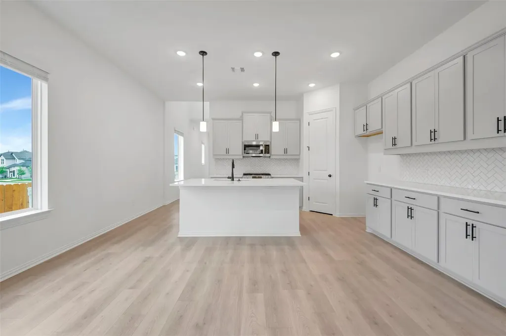 564 Darley Oak Drive Dripping Springs TX 78620