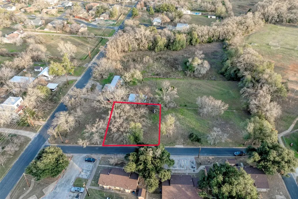 Lot 2 E Alamo Street Elgin TX 78621