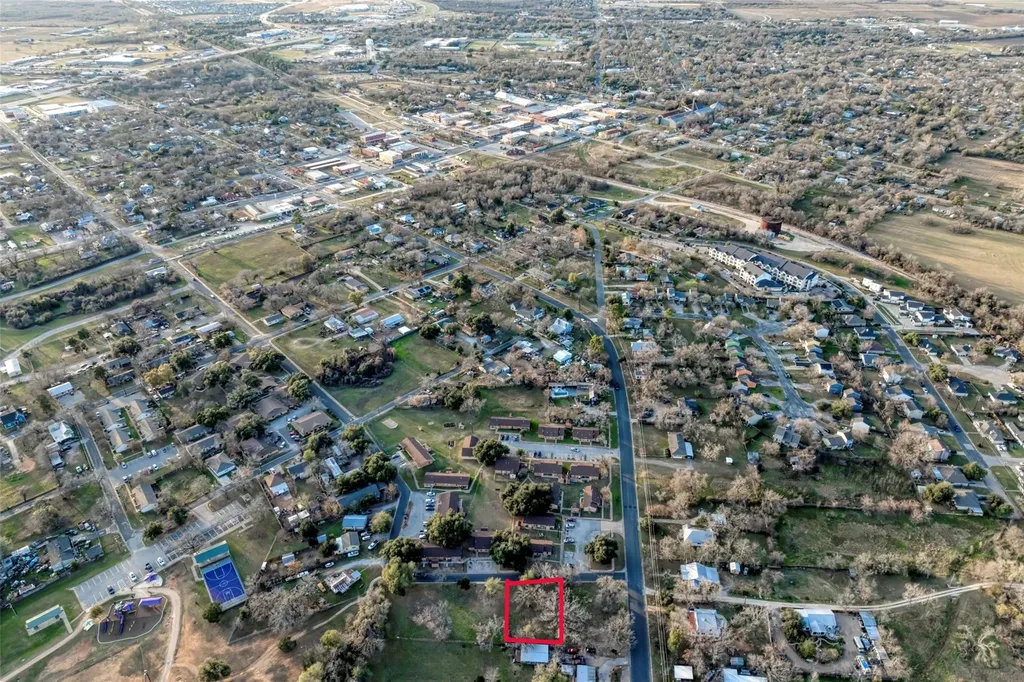 Lot 2 E Alamo Street Elgin TX 78621