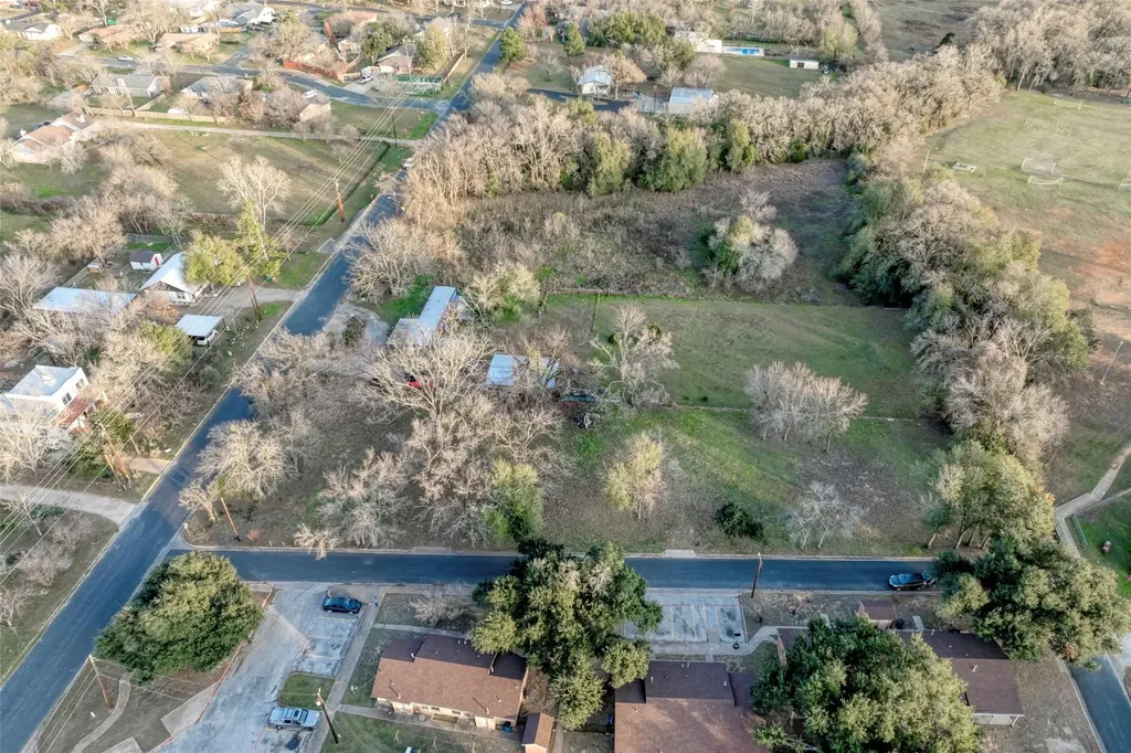 Lot 2 E Alamo Street Elgin TX 78621