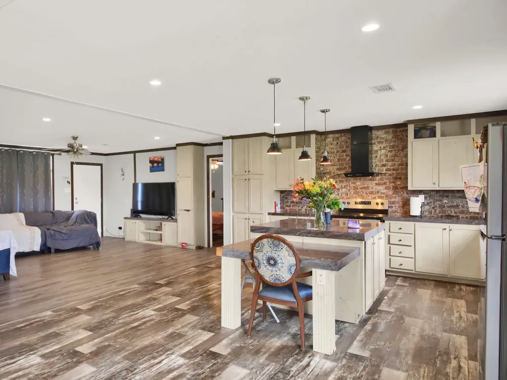 271 Alma Lane Kyle TX 78640