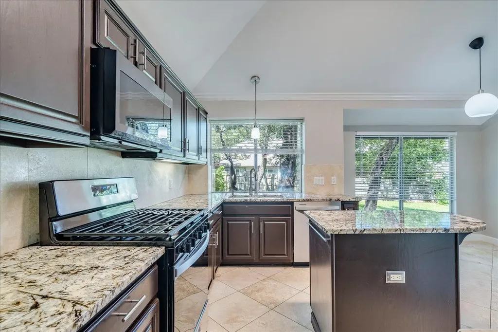 6530 Needham Lane Austin TX 78739