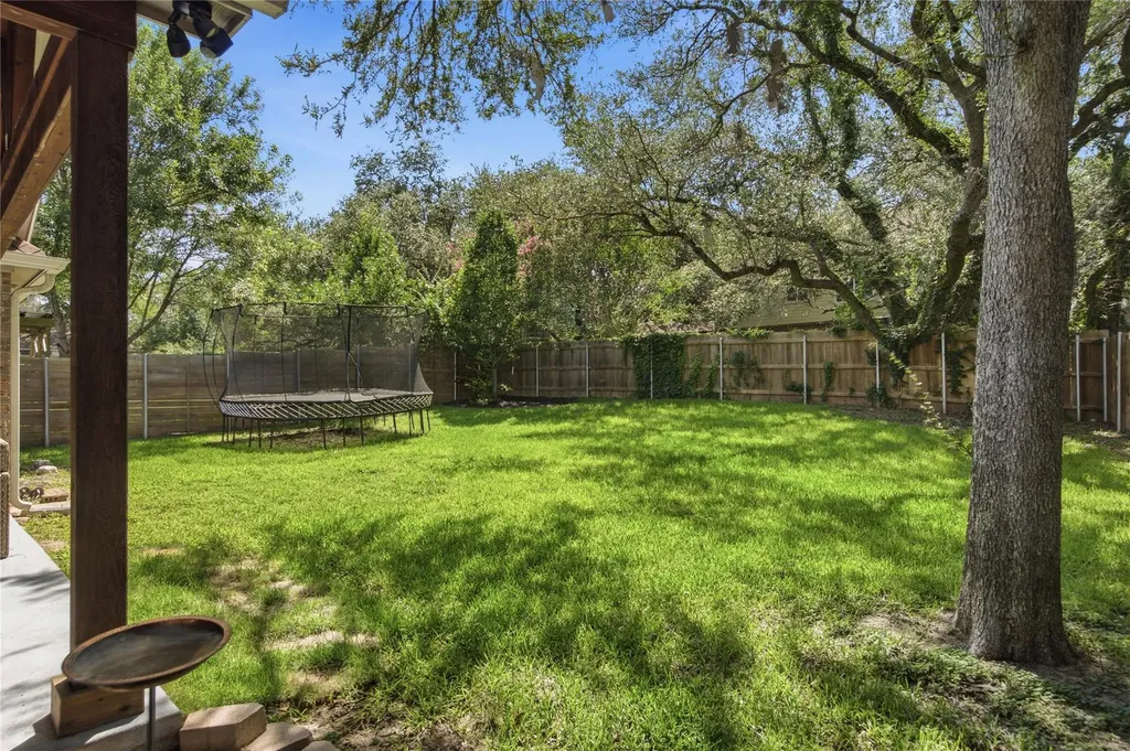 10502 Walpole Lane Austin TX 78739