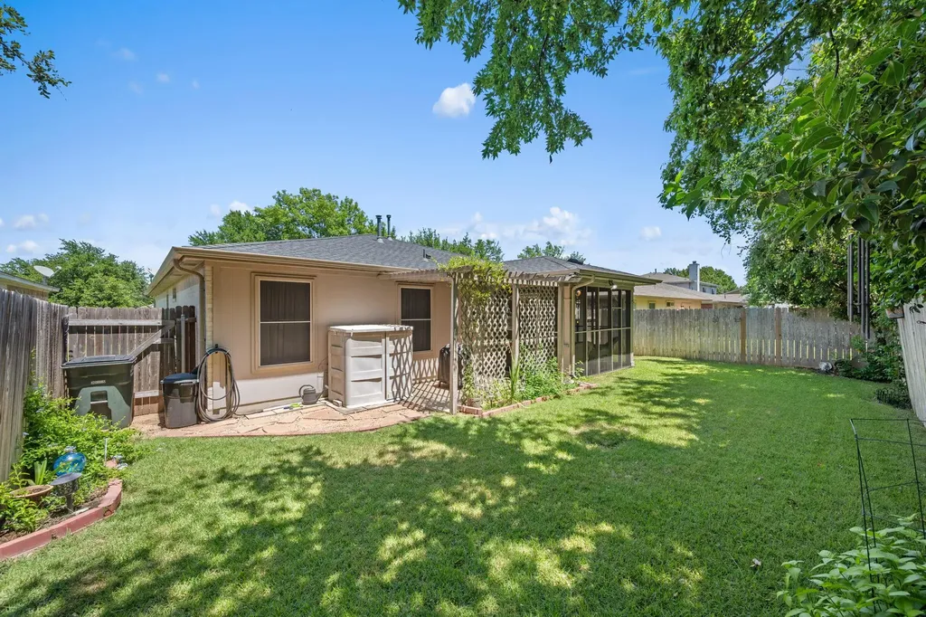 2103 Garrison Drive Leander TX 78641