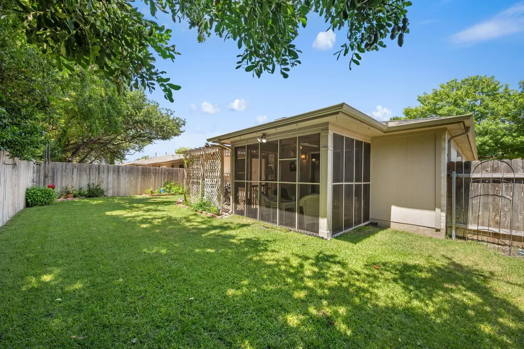2103 Garrison Drive Leander TX 78641